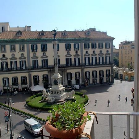 Relais Piazza Dei Martiri Bed and Breakfast Nápoles Habitación foto