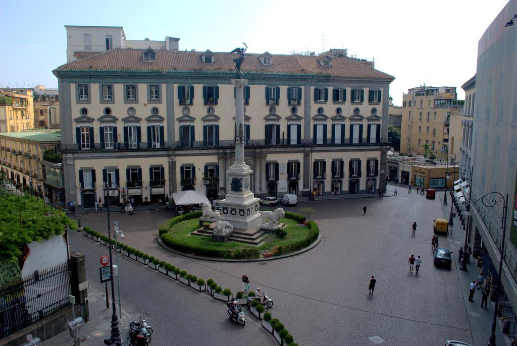 Relais Piazza Dei Martiri Bed and Breakfast Nápoles Habitación foto
